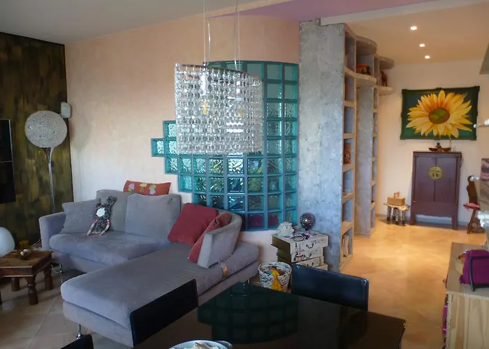 Charme&chic ترييستي