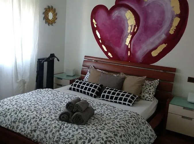 Charme&chic فندق مبيت وإفطار ترييستي